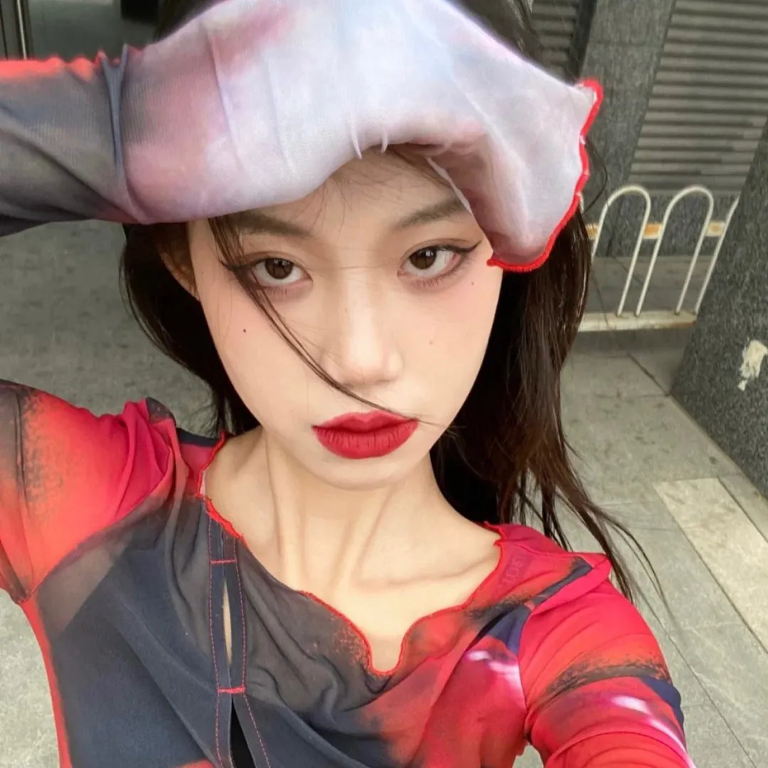 画布情缘在线观看海报